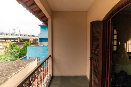 Casa à venda com 360m², 4 quartos e 4 vagas Casa à venda com 360m², 4 quartos e 4 vagasVaranda da Suíte