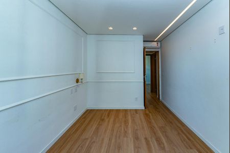 Suíte de apartamento à venda com 2 quartos, 69m² em Belvedere, Belo Horizonte