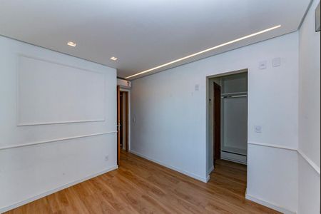 Apartamento à venda com 69m², 2 quartos e 1 vaga Apartamento à venda com 69m², 2 quartos e 1 vagaSuíte
