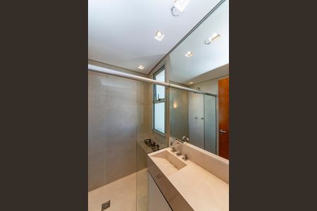 Apartamento à venda com 69m², 2 quartos e 1 vaga Apartamento à venda com 69m², 2 quartos e 1 vagaBanheiro da Suíte