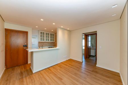 Sala de apartamento à venda com 2 quartos, 69m² em Belvedere, Belo Horizonte