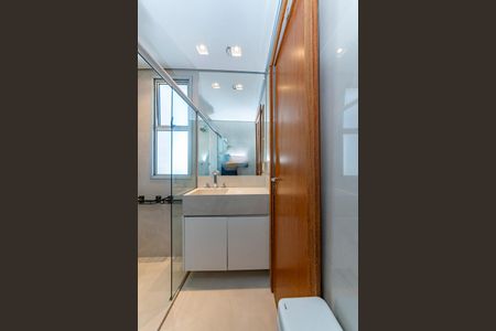 Apartamento à venda com 69m², 2 quartos e 1 vaga Apartamento à venda com 69m², 2 quartos e 1 vagaBanheiro da Suíte