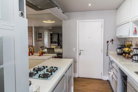 Apartamento à venda com 110m², 3 quartos e 2 vagas Apartamento à venda com 110m², 3 quartos e 2 vagasCozinha
