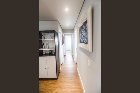 Apartamento à venda com 110m², 3 quartos e 2 vagas Apartamento à venda com 110m², 3 quartos e 2 vagasCorredor