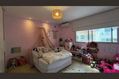 Apartamento à venda com 209m², 3 quartos e 2 vagasQuarto 1