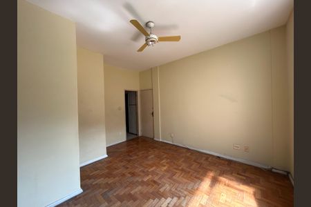 Apartamento à venda com 60m², 2 quartos e sem vagaSala