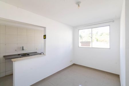 Sala de apartamento para alugar com 2 quartos, 40m² em Campo Grande, Rio de Janeiro