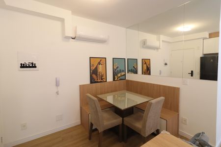 Sala de apartamento à venda com 2 quartos, 39m² em Ayrosa, Osasco