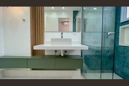 Apartamento para alugar com 144m², 2 quartos e 1 vaga Apartamento para alugar com 144m², 2 quartos e 1 vagaBanheiro da Suíte 2