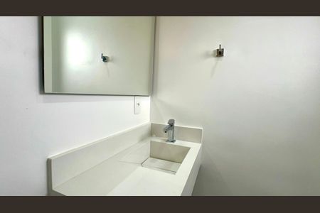 Apartamento para alugar com 144m², 2 quartos e 1 vaga Apartamento para alugar com 144m², 2 quartos e 1 vagaBanheiro da Suíte 1