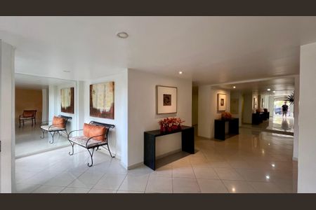 Apartamento para alugar com 144m², 2 quartos e 1 vaga Apartamento para alugar com 144m², 2 quartos e 1 vagaHall de entrada