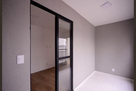 Varanda  de apartamento para alugar com 2 quartos, 37m² em Vila Nair, São Paulo