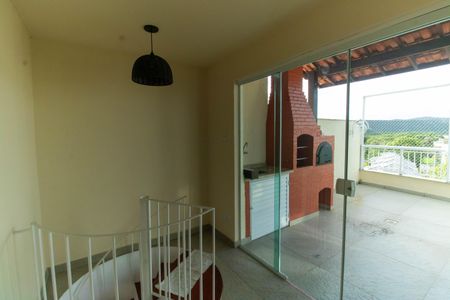 Apartamento à venda com 140m², 2 quartos e 2 vagasCobertura