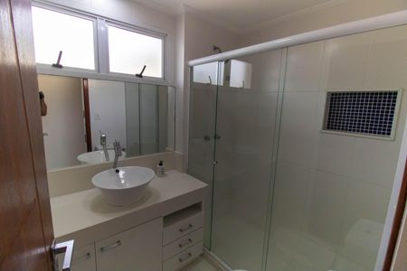 Apartamento à venda com 140m², 2 quartos e 2 vagasBanheiro Social