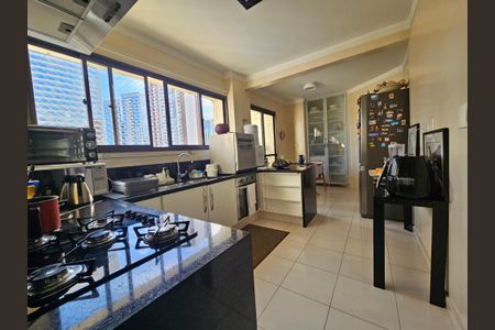 Apartamento à venda com 189m², 3 quartos e 2 vagasz