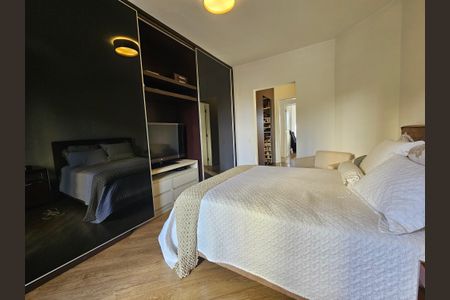 Apartamento à venda com 189m², 3 quartos e 2 vagasSuite