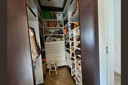 Apartamento à venda com 189m², 3 quartos e 2 vagasCloset da suíte