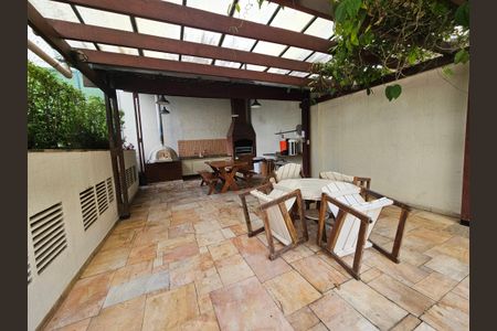 Apartamento à venda com 189m², 3 quartos e 2 vagasÁrea comum - Churrasqueira