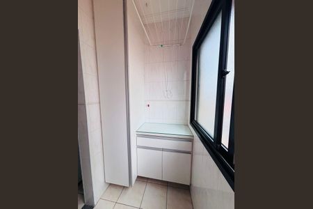 Apartamento à venda com 70m², 3 quartos e 2 vagasÁrea de serviço