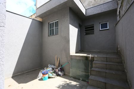 Casa à venda com 95m², 3 quartos e 2 vagasquintal 