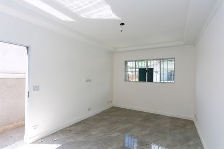 Casa à venda com 95m², 3 quartos e 2 vagasSala 