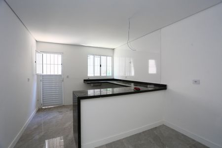 Casa à venda com 95m², 3 quartos e 2 vagascozinha