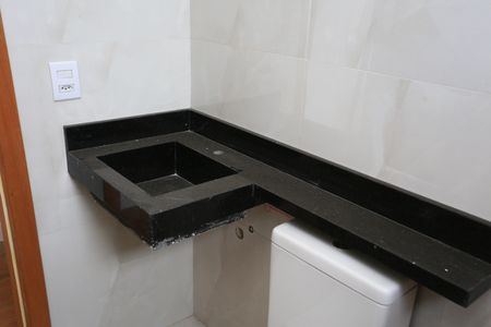 Casa à venda com 95m², 3 quartos e 2 vagasBanheiro