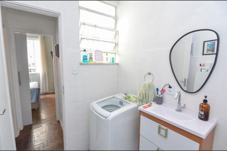 Apartamento para alugar com 66m², 2 quartos e sem vagaBanheiro