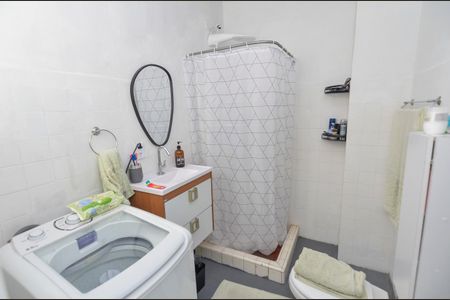 Apartamento para alugar com 66m², 2 quartos e sem vagaBanheiro