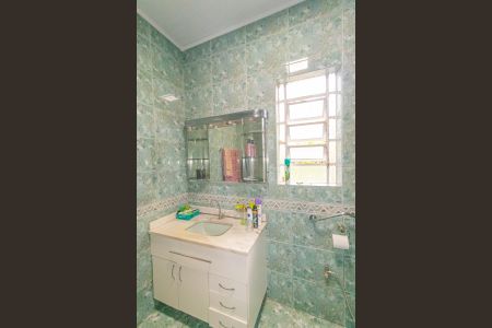 Casa à venda com 132m², 2 quartos e 2 vagas Casa à venda com 132m², 2 quartos e 2 vagasBanheiro