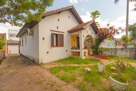 Fachada/Jardim de casa à venda com 2 quartos, 132m² em Vila Rosa, Canoas
