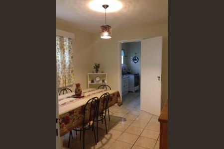 Casa à venda com 139m², 3 quartos e 2 vagasCozinha