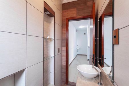 Casa para alugar com 110m², 3 quartos e sem vaga Casa para alugar com 110m², 3 quartos e sem vagaBanheiro social