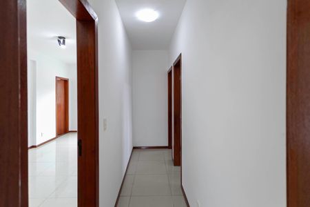 Corredor de casa para alugar com 3 quartos, 110m² em Mantiqueira, Belo Horizonte