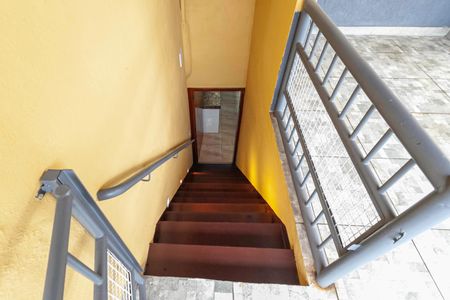 Casa para alugar com 110m², 3 quartos e sem vaga Casa para alugar com 110m², 3 quartos e sem vagaEscada