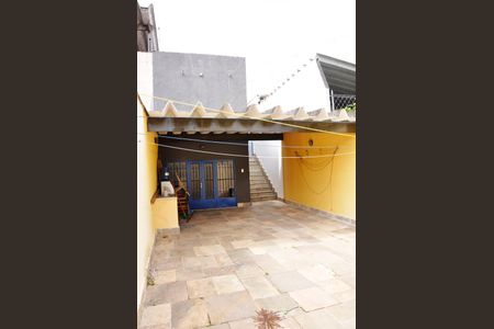 Casa à venda com 230m², 3 quartos e 2 vagasDetalhe - Quintal