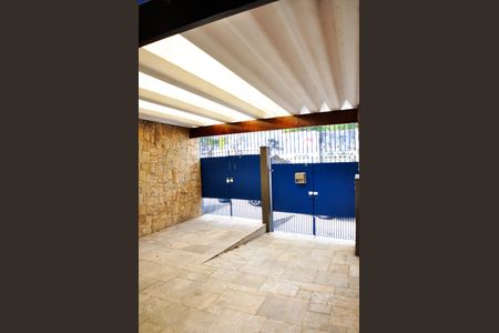 Casa à venda com 230m², 3 quartos e 2 vagasGaragem