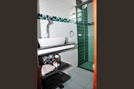 Casa à venda com 230m², 3 quartos e 2 vagasDetalhe - Banheiro Social