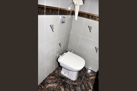 Casa à venda com 230m², 3 quartos e 2 vagasDetalhe - Sala - Lavabo