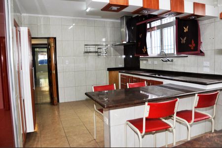 Casa à venda com 230m², 3 quartos e 2 vagasDetalhe - Cozinha
