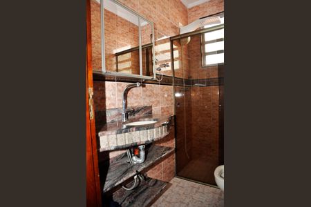 Casa à venda com 230m², 3 quartos e 2 vagasDetalhe - Suíte