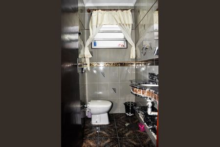 Casa à venda com 230m², 3 quartos e 2 vagasDetalhe - Sala - Lavabo