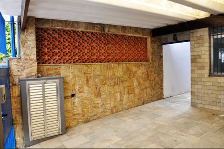 Casa à venda com 230m², 3 quartos e 2 vagasGaragem