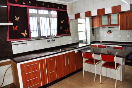 Casa à venda com 230m², 3 quartos e 2 vagasDetalhe - Cozinha