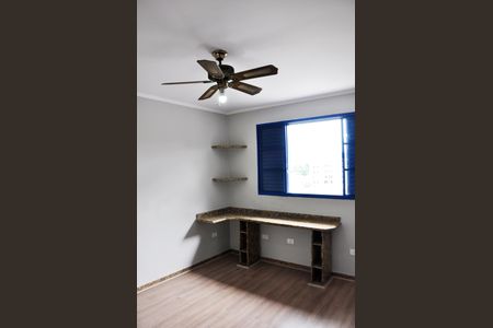 Casa à venda com 230m², 3 quartos e 2 vagasDetalhe - Quarto 02