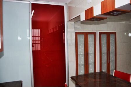 Casa à venda com 230m², 3 quartos e 2 vagasDetalhe - Cozinha