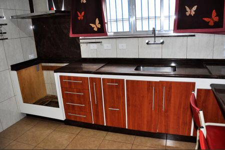 Casa à venda com 230m², 3 quartos e 2 vagasDetalhe - Cozinha