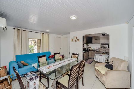 Sala de casa para alugar com 2 quartos, 86m² em Jardim Itu, Porto Alegre