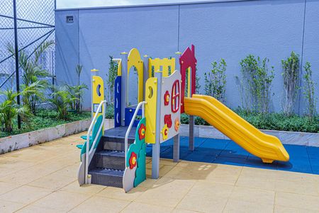 Apartamento para alugar com 71m², 2 quartos e 1 vaga Apartamento para alugar com 71m², 2 quartos e 1 vagaÁrea comum - Playground