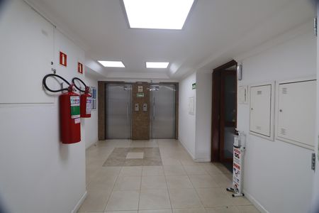 Apartamento à venda com 65m², 2 quartos e 1 vagaHall de entrada